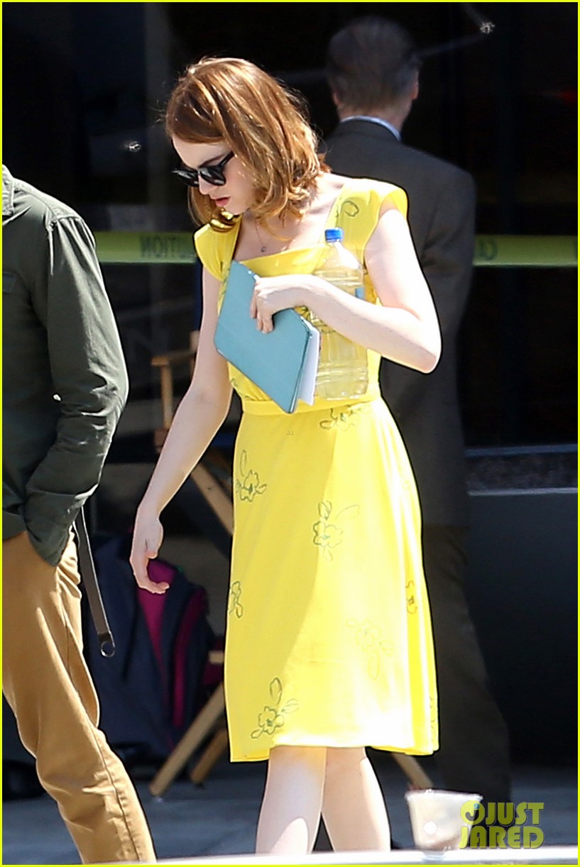 Emma Stone Wears a Lovely Yellow Dress for 'La La Land' | Photo 852842 ...