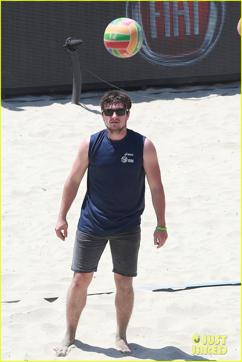 Full Sized Photo Of Josh Hutcherson Shows Off His Skills At Celebrity