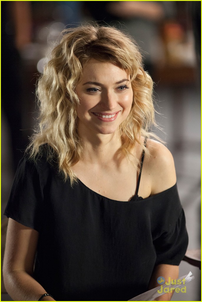 Watch The Latest Trailer For Imogen Poots' New Movie 'She's Funny That Way':  Photo 847642 | Imogen Poots, Movies Pictures | Just Jared Jr.