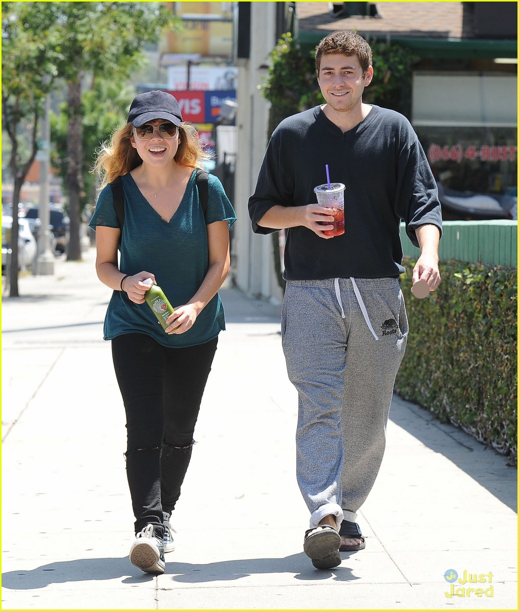 Jennette McCurdy Spends Time With 'Between' Co-Star Jesse Carere ...