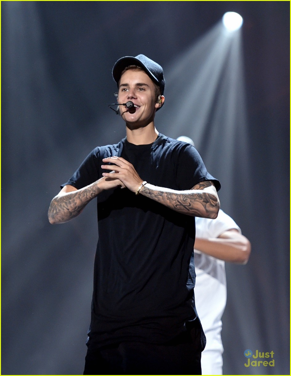 Justin Bieber Says His Music Isn't Just For Women To Like | Photo ...