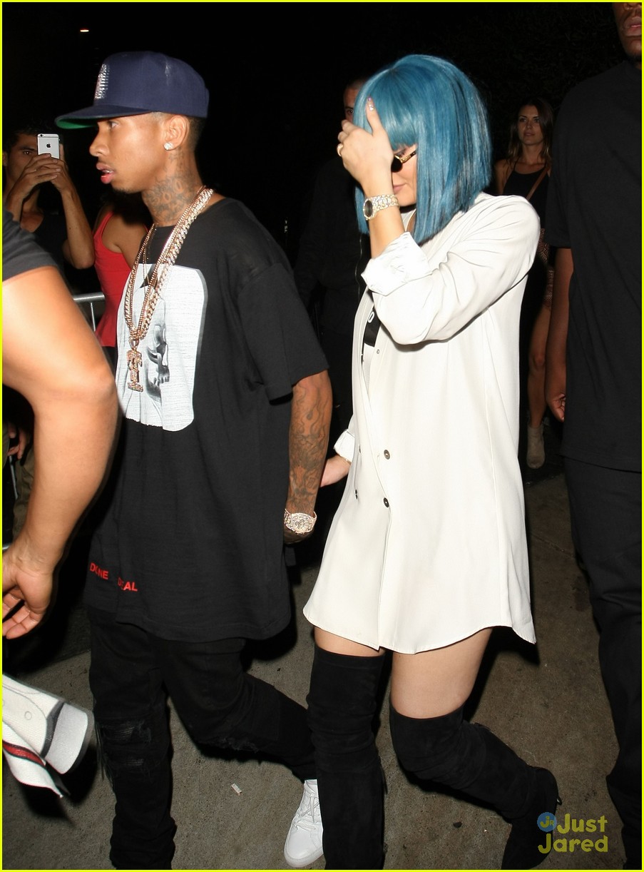 Kylie Jenner Wears Blue Wig at VMAs Party with Tyga | Photo 857454 ...