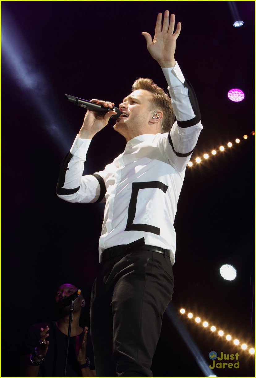 Full Sized Photo of olly murs jess glynne james bay v festival hylands