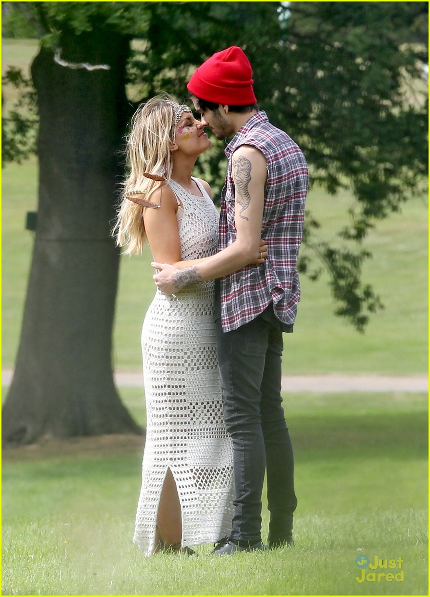 Zayn Malik And Perrie Edwards Timeline Of Their Relationship Photo 846711 Photo Gallery 