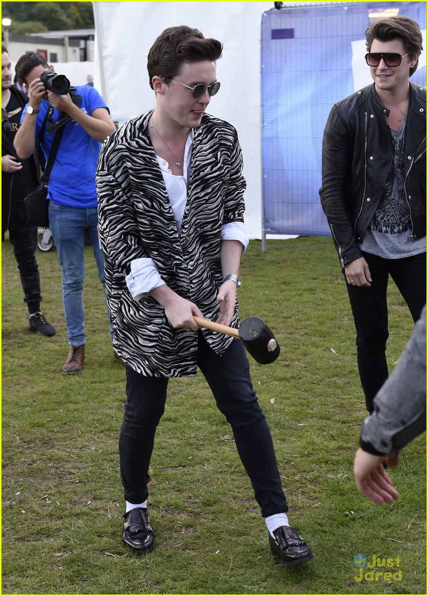 Rixton's Jake Roche Proves He's A 'Strong Man' At Fusion Festival 2015 ...