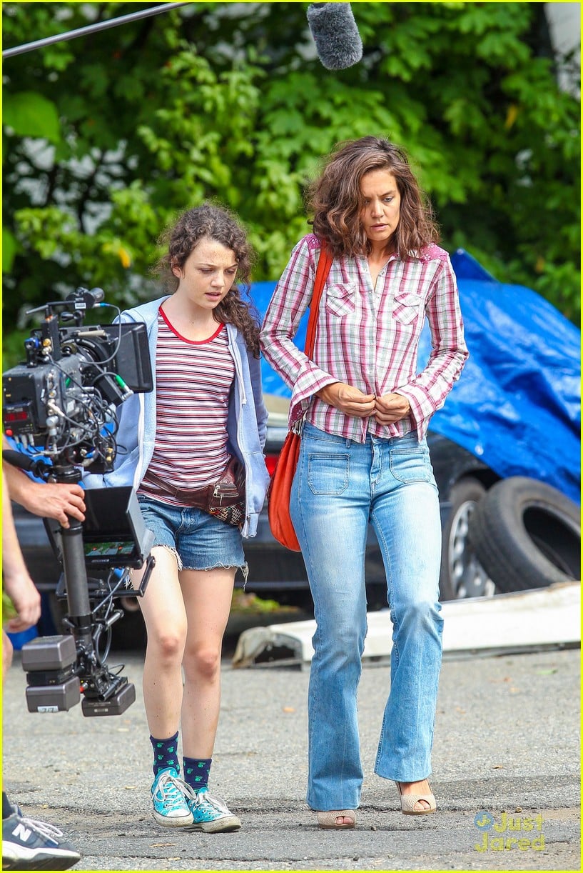 Stefania Owen Keeps Filming 'All We Had' With Katie Holmes | Photo ...