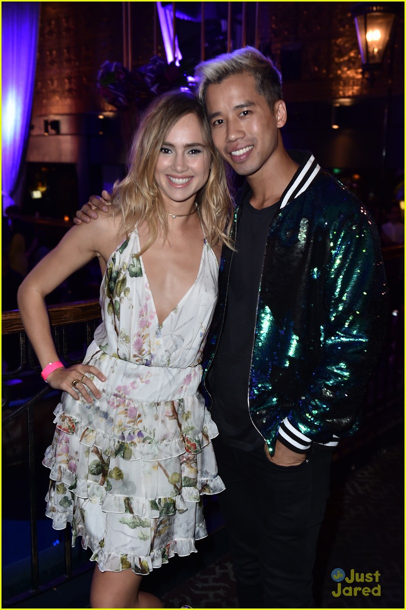 Full Sized Photo of suki waterhouse just jared wonderland party 11