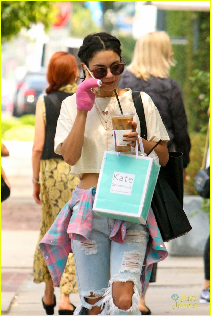 vanessa hudgens freelusion agt laura new kate somerville stop 01