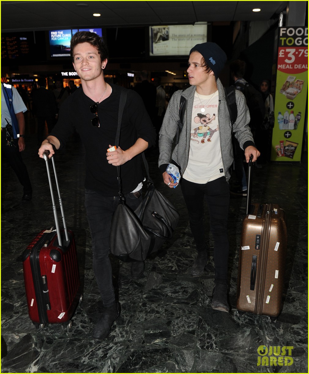 The Vamps' Brad Simpson Takes a Driving Lession While Blasting Loud Music (Video) Photo 861578