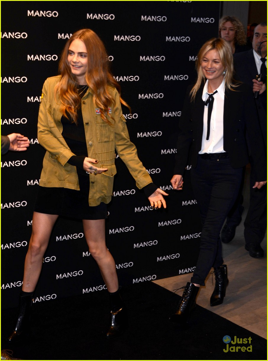 Full Sized Photo of cara delevingne kate moss mango store app milan 02