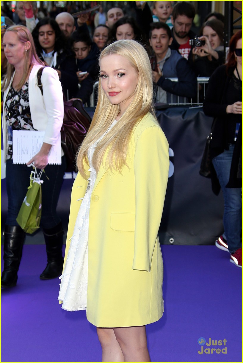 Dove Cameron Takes 'Descendants' To Paris! | Photo 869971 - Photo ...