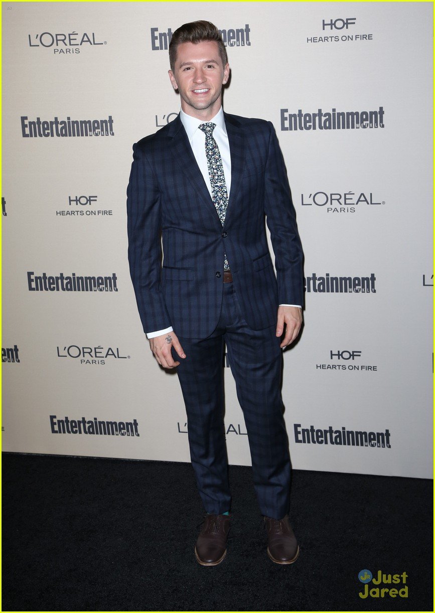 Kat Graham & Elizabeth Gillies Hit Up Entertainment Weeky's Pre-Emmy