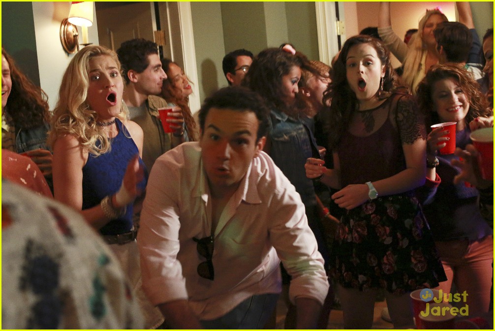 Full Sized Photo Of Goldbergs Risky Business Party Stills Season Premiere Lainey Erica