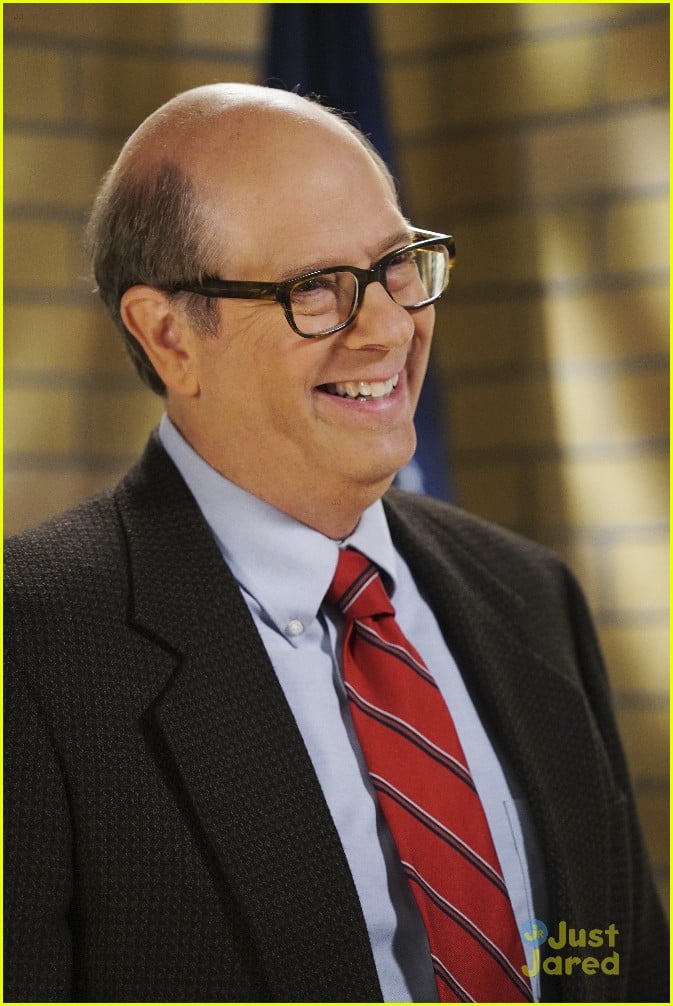 Full Sized Photo of goldbergs risky business party stills season