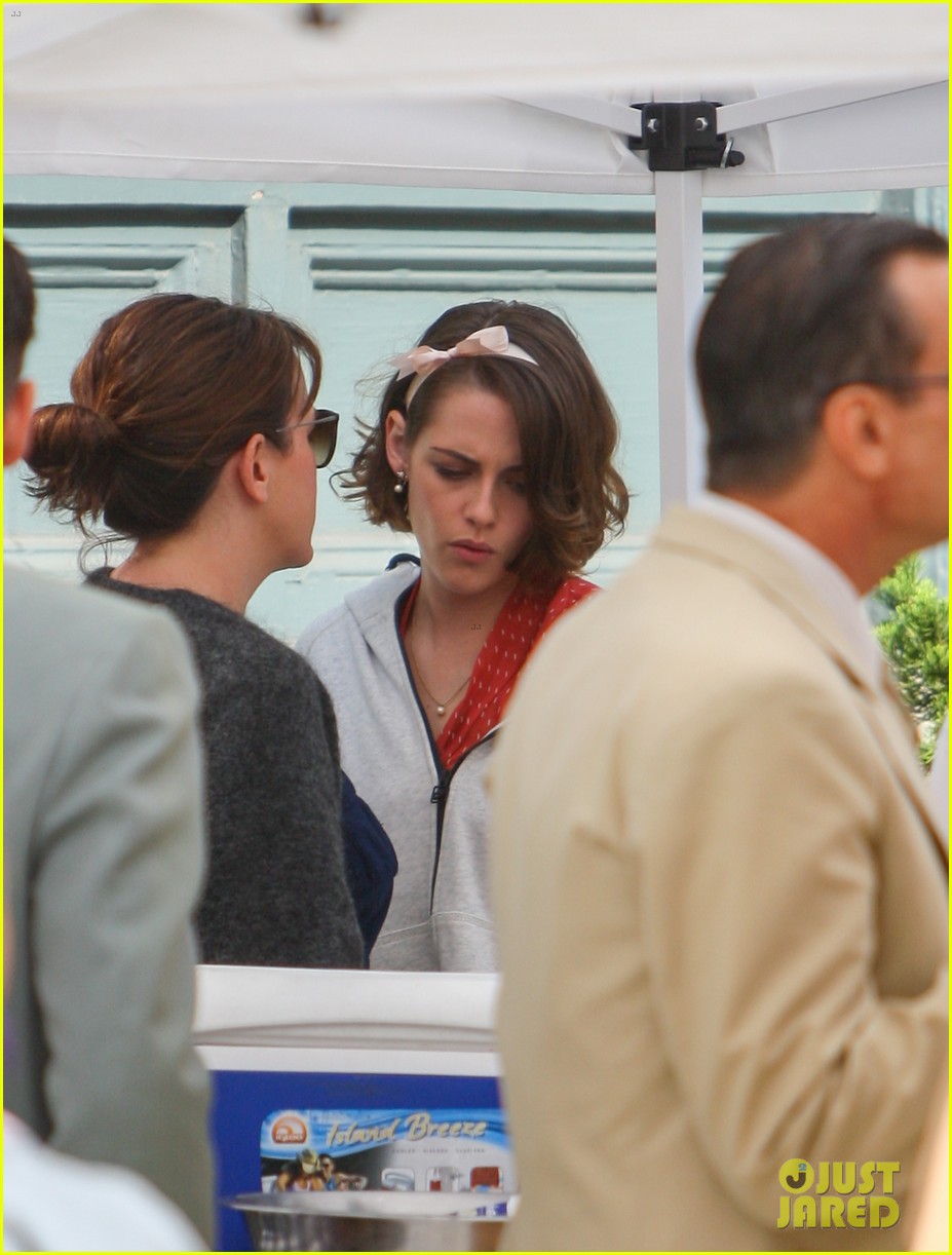 Full Sized Photo of kristen stewart woody allen filming movie nyc 01