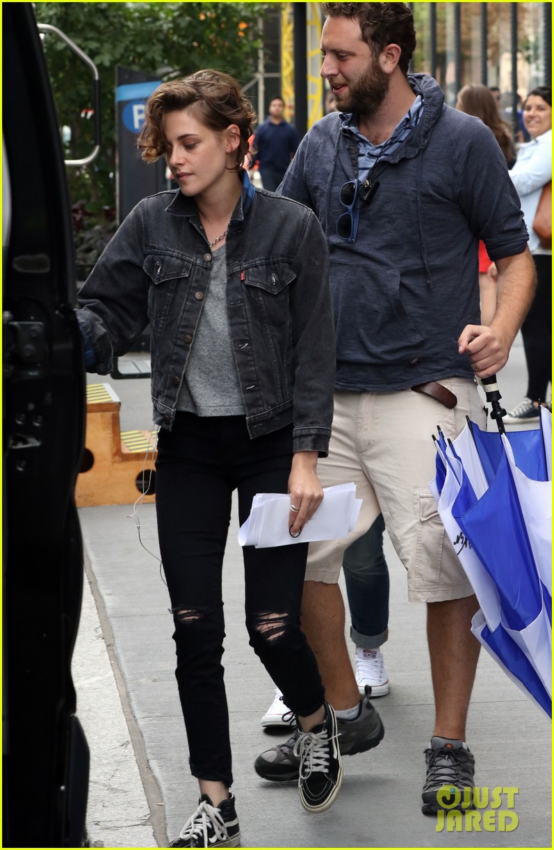 Full Sized Photo of kristen stewart woody allen filming movie nyc 27