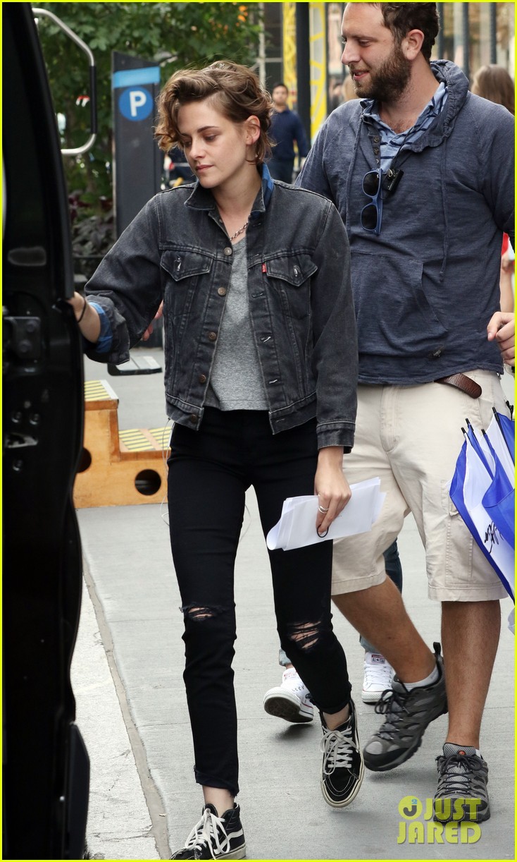 Full Sized Photo of kristen stewart woody allen filming movie nyc 28