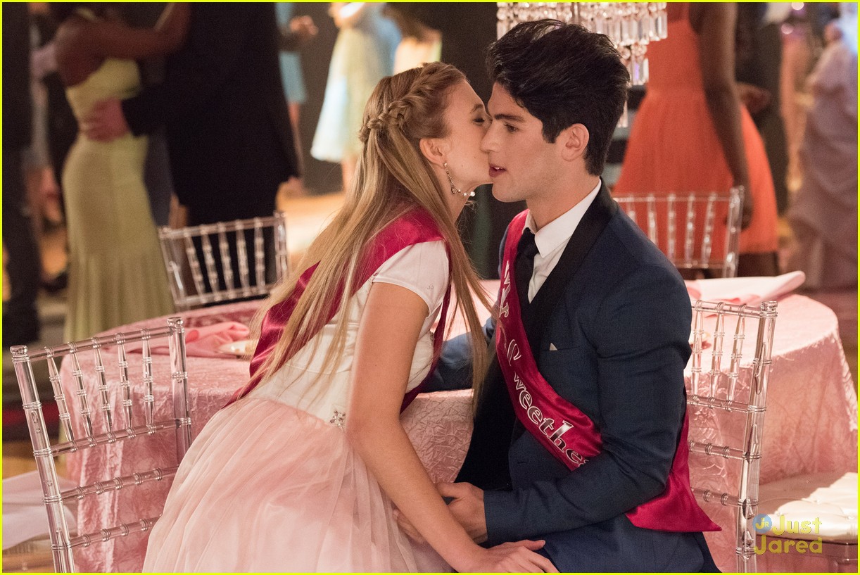 rahart adams brec bassinger liar liar vampire stills 08.