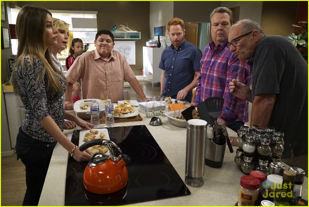 Full Sized Photo of modern family alex leaves for college stills 19