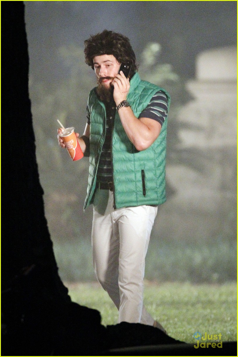 Nick Jonas Wears Curly Hair Wig On 'Scream Queens' Set: Photo 867127 | Keke  Palmer, Nick Jonas Pictures | Just Jared Jr.