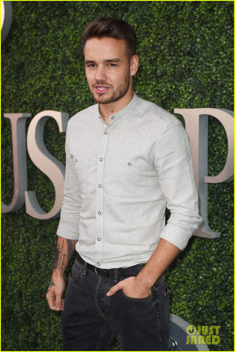 Liam Payne Has a New Skull & Roses Tattoo!: Photo 860070 | 2015 . Open,  Liam Payne, Niall Horan, One Direction Pictures | Just Jared Jr.