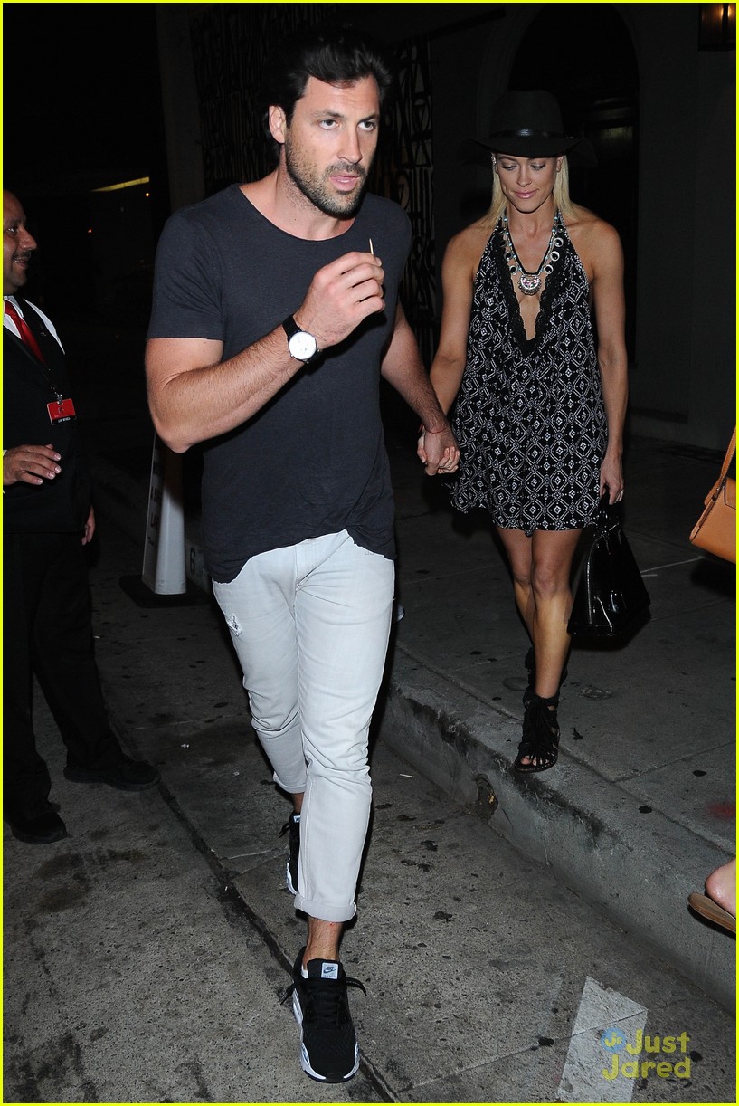 Peta Murgatroyd Has Dinner Date With Maksim Chmerkovskiy After
