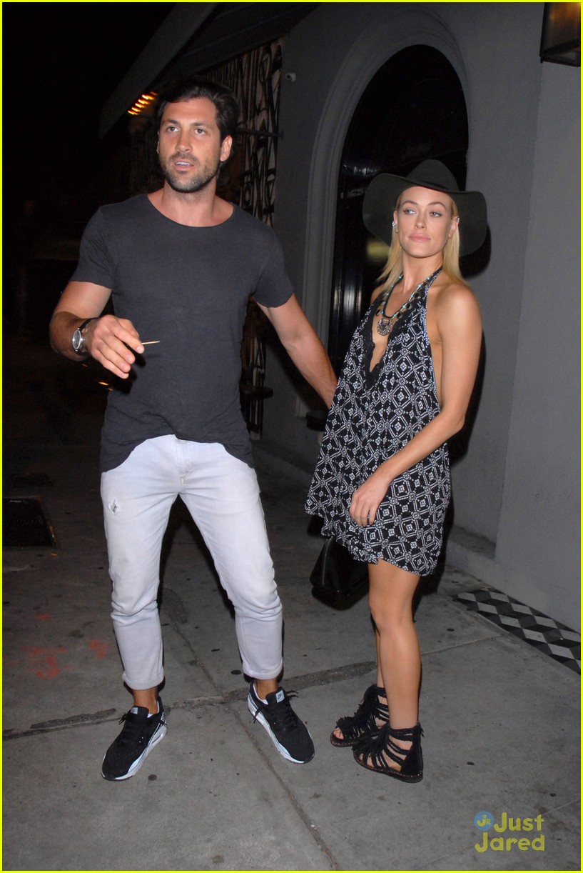 Peta Murgatroyd Has Dinner Date With Maksim Chmerkovskiy After