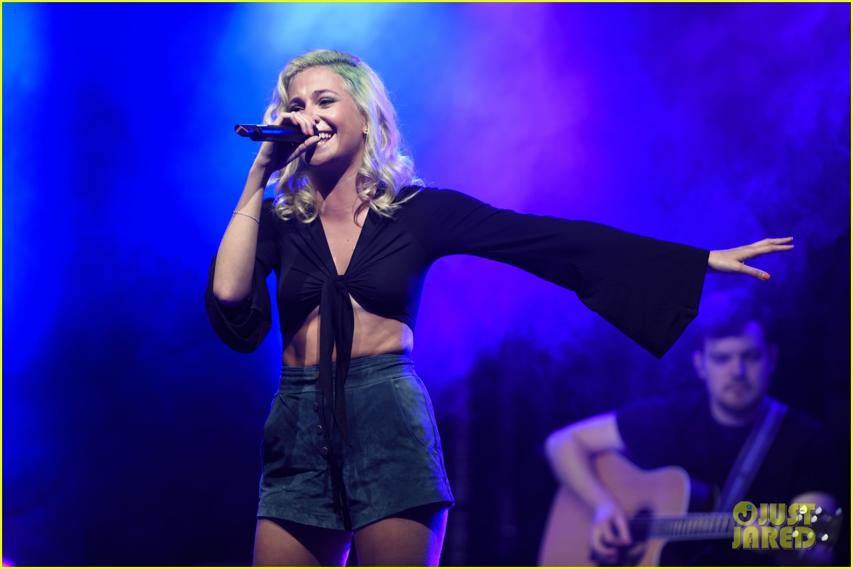 Pixie Lott Plays Warrington Festival After Dropping New Song 'High