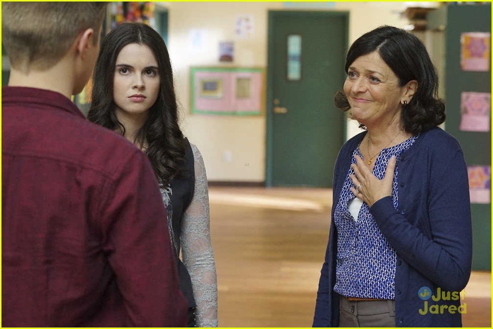 Bay Helps Toby Connect To Special Needs Kids In 'Switched At Birth