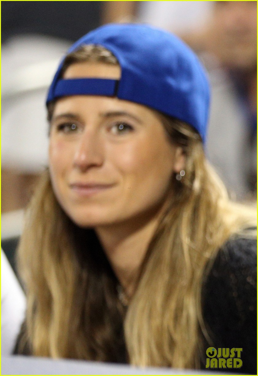 Ed Sheeran & Childhood Pal Cherry Seaborn Catch a Mets Game Photo