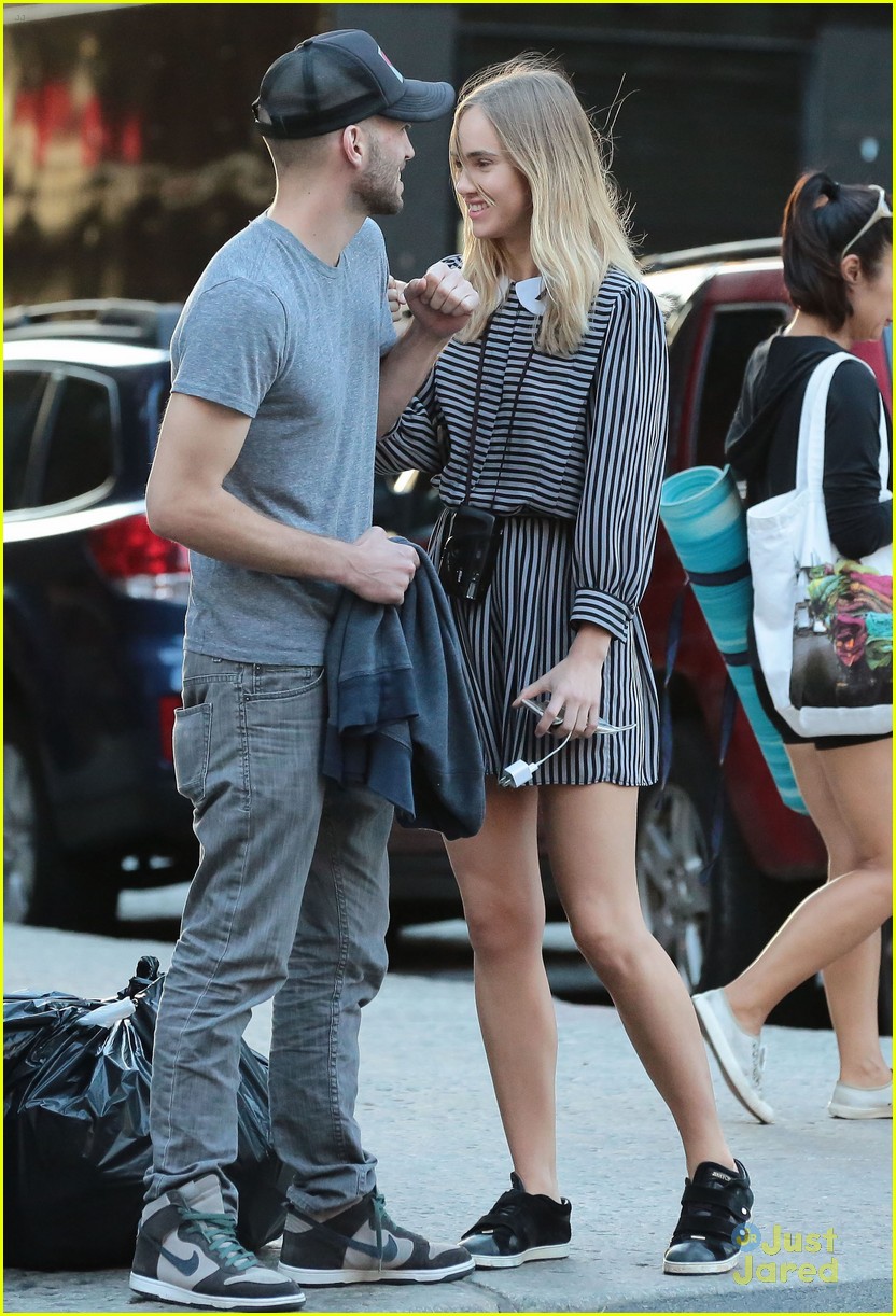 Suki Waterhouse Launches Burberry Make-Up At Sephora In Times Square
