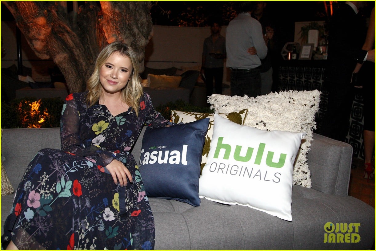 Taylor Spreitler is Pretty at the 'Casual' Premiere | Photo 869220 ...