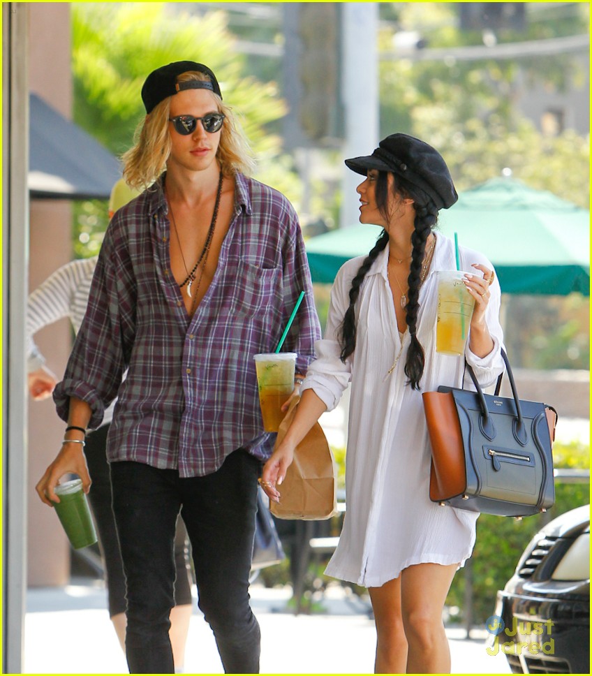 Austin Butler Opens Up About His Relationship With Vanessa Hudgens ...