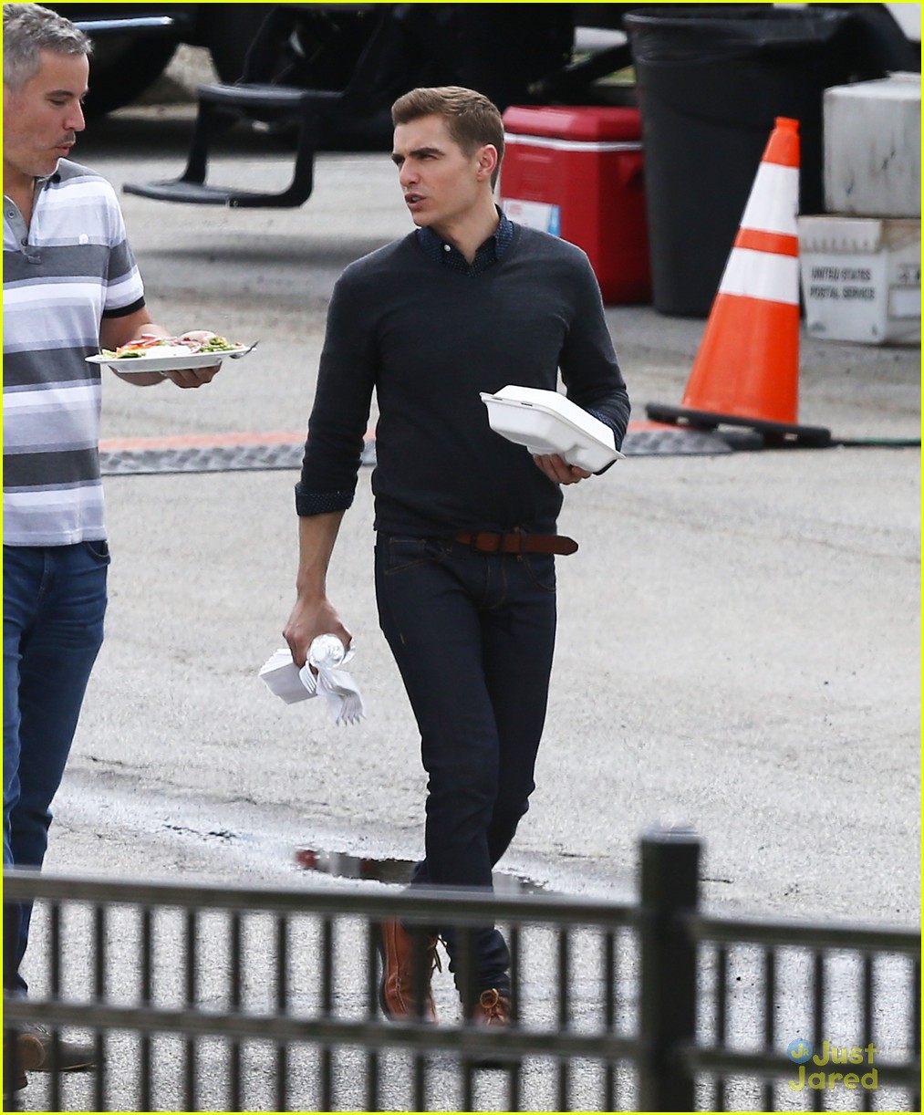 Zac Efron Spotted On Neighbors 2 Set With Dave Franco Photo 859199 Photo Gallery Just 5117