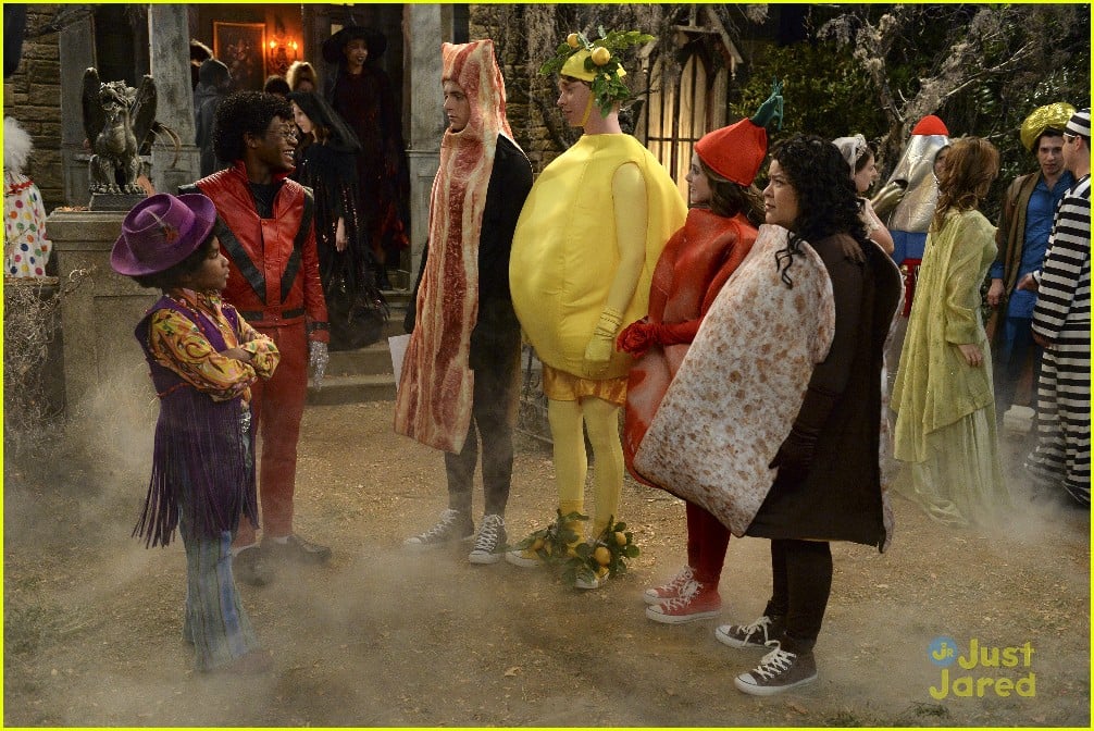 Will Austin, Ally, Trish Or Dez Have The Best Scary Story This Year On ...