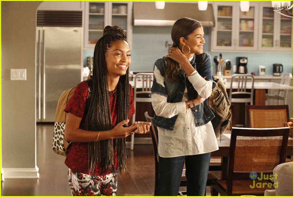 Full Sized Photo of zendaya guest star blackish tonight daddy day