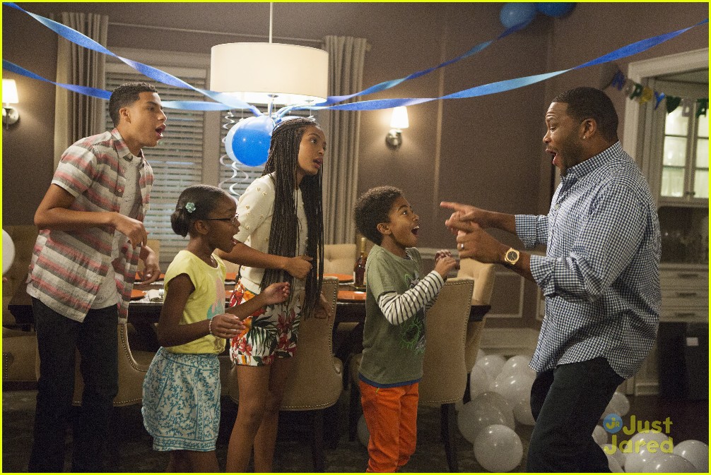 Full Sized Photo of zendaya guest star blackish tonight daddy day