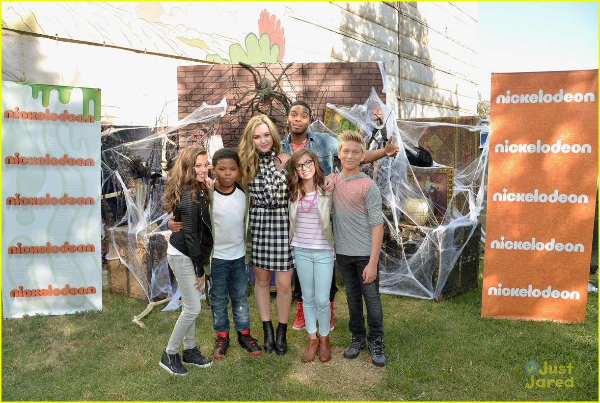Full Sized Photo of brec bassinger game shakers halloween event excl
