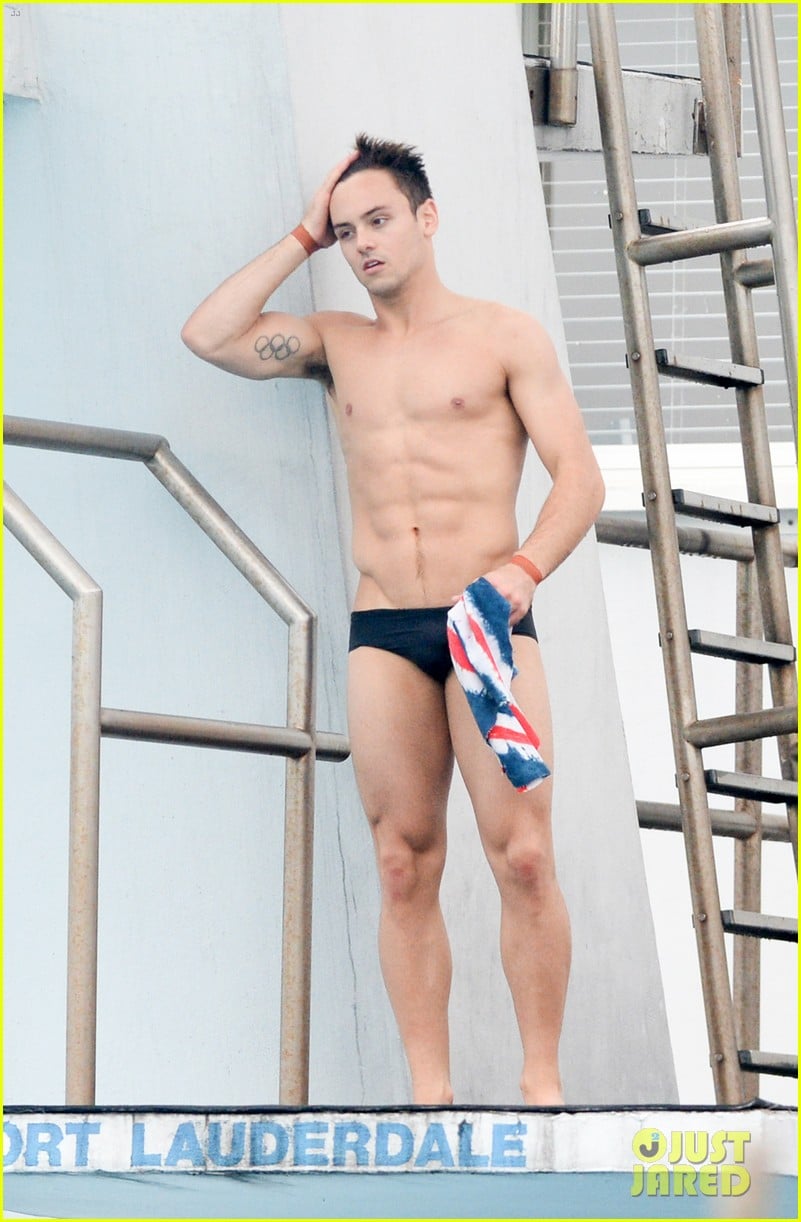 Full Sized Photo Of Tom Daley Bares His Crazy Abs During Diving Practice 14 Tom Daley S Body