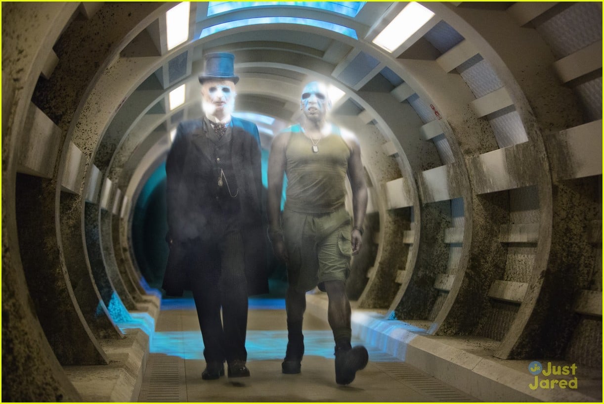 The Doctor & Clara Find Themselves In A True Ghost Story On 'Doctor Who
