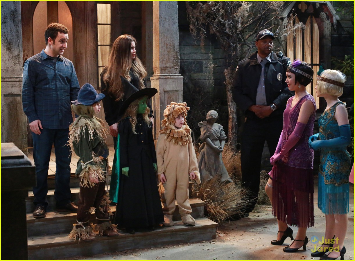 Girl Meets Austin & Ally & A Ghost On Tonight's 'girl Meets World 