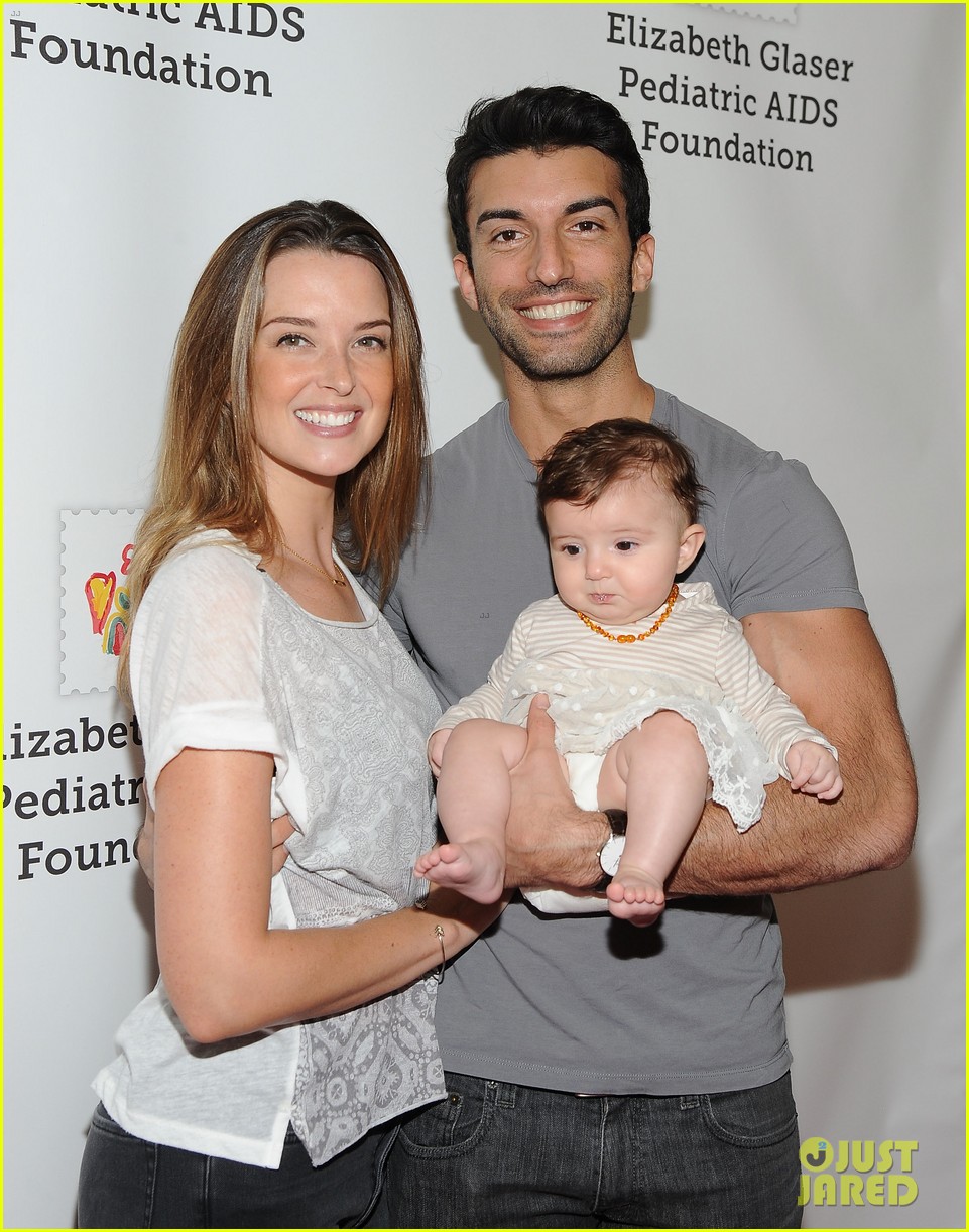 Justin Baldoni Brings Adorable Daughter Maiya to Charity Event! Photo