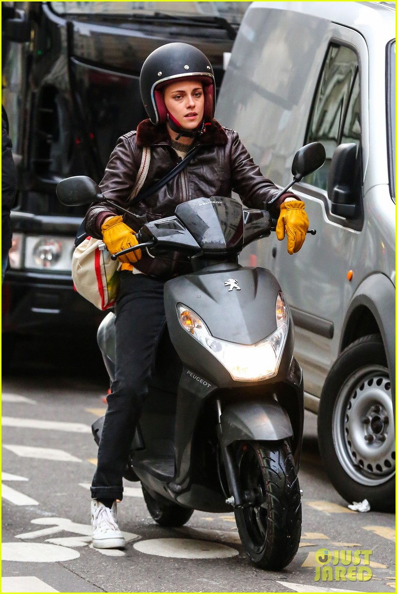 Kristen Stewart Looks Like a Pro While Riding Vespa for 'Personal