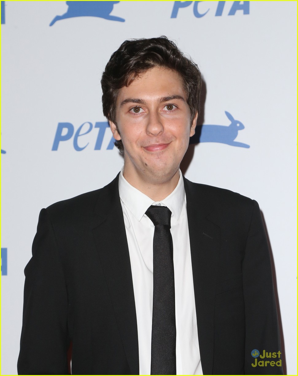 miranda cosgrove nat wolff daniella monet peta anniversary gala 28.