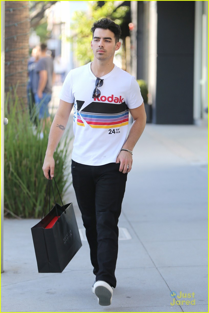 Full Sized Photo of nick jonas think lyrics lax joe jonas shop 08 ...