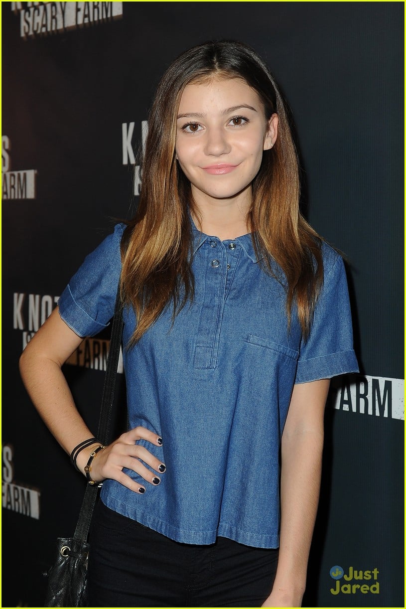 Full Sized Photo of olivia holt nolan gould kelli berglund knotts scary