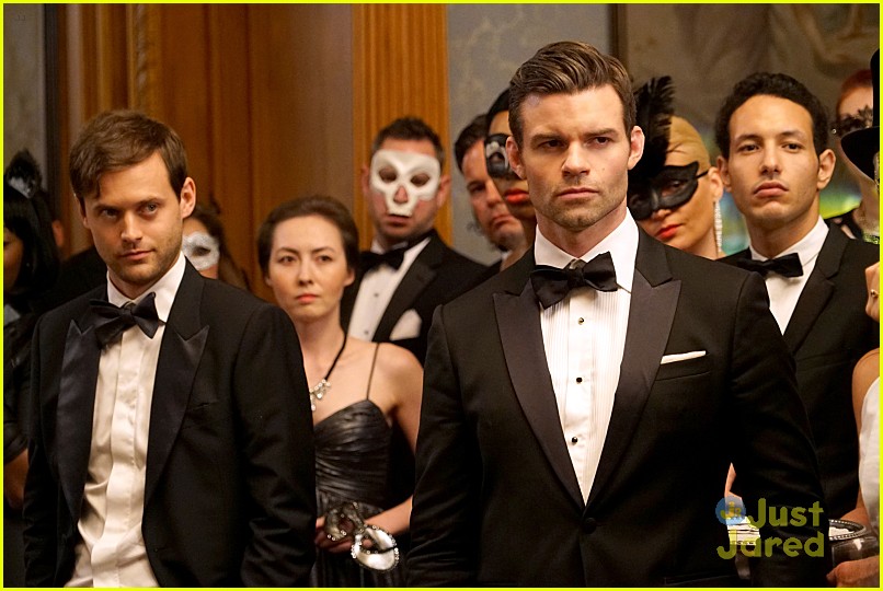 full-sized-photo-of-elijah-hayley-dance-walk-wild-side-originals-stills-04-elijah-hayley