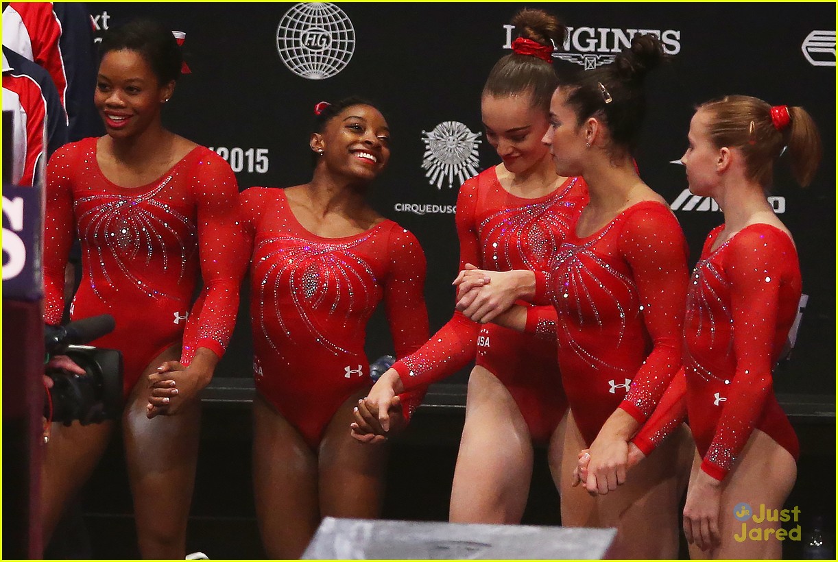 Simone Biles And Gabby Douglas Lead Us Womens Gymnastics Team To Third World Title Photo 885491 1882