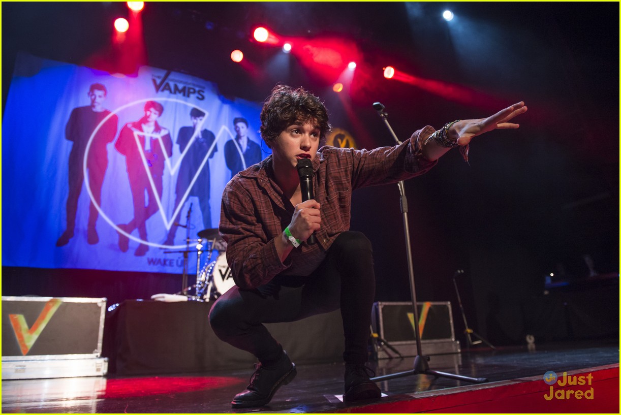 The Vamps Kick Off Last Two FanFest Shows in London Photo 886186