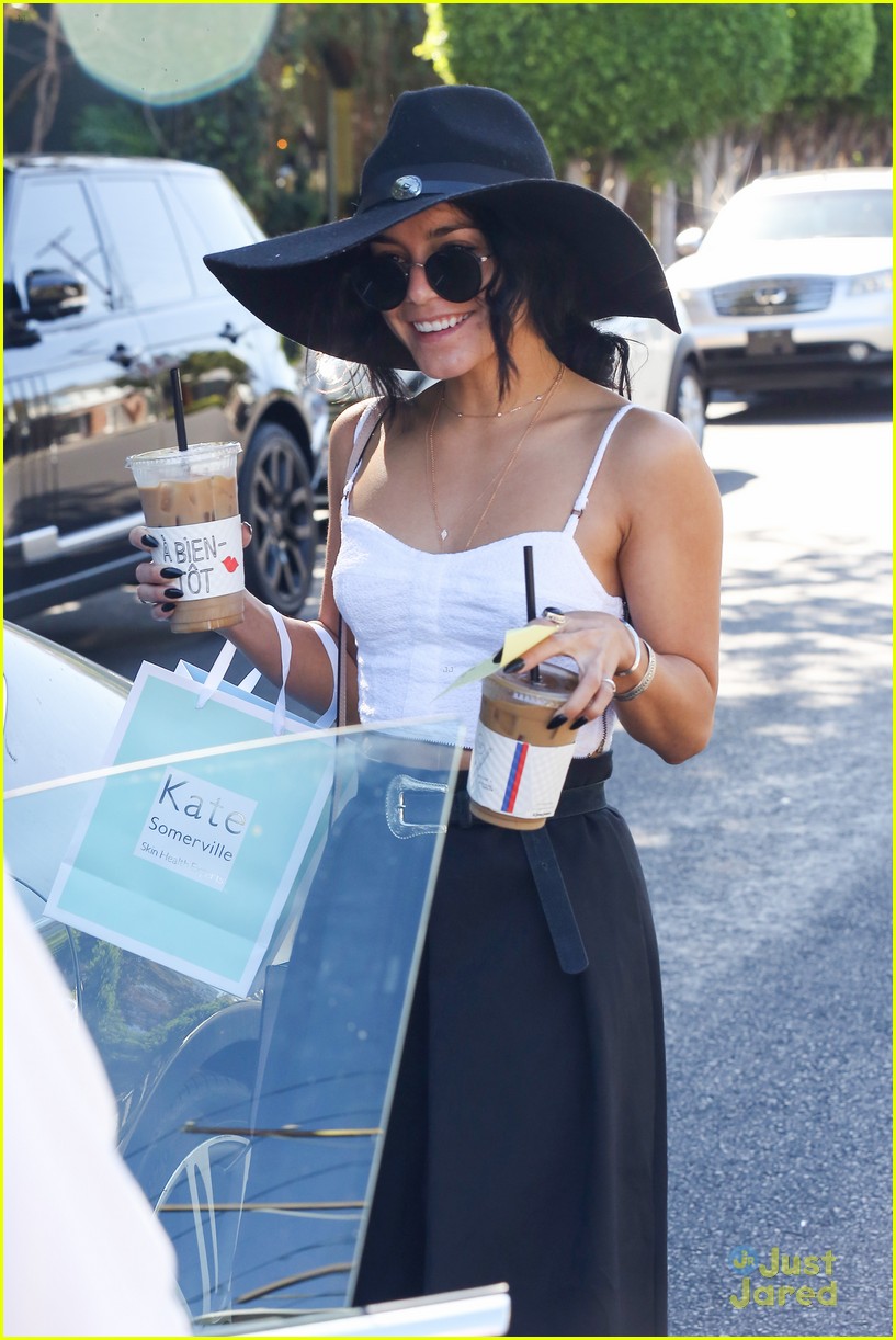 Full Sized Photo of vanessa hudgens kate spa bein tot coffee 07